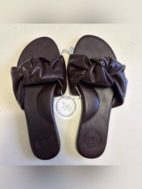 SOLEI SEA SANDALS WOMEN'S NOTTIE CHOCOLATE VEGAN SLIDES SIZE 9 NEW